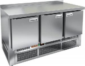 Стол морозильный Hicold SNE 111/BT на 210л